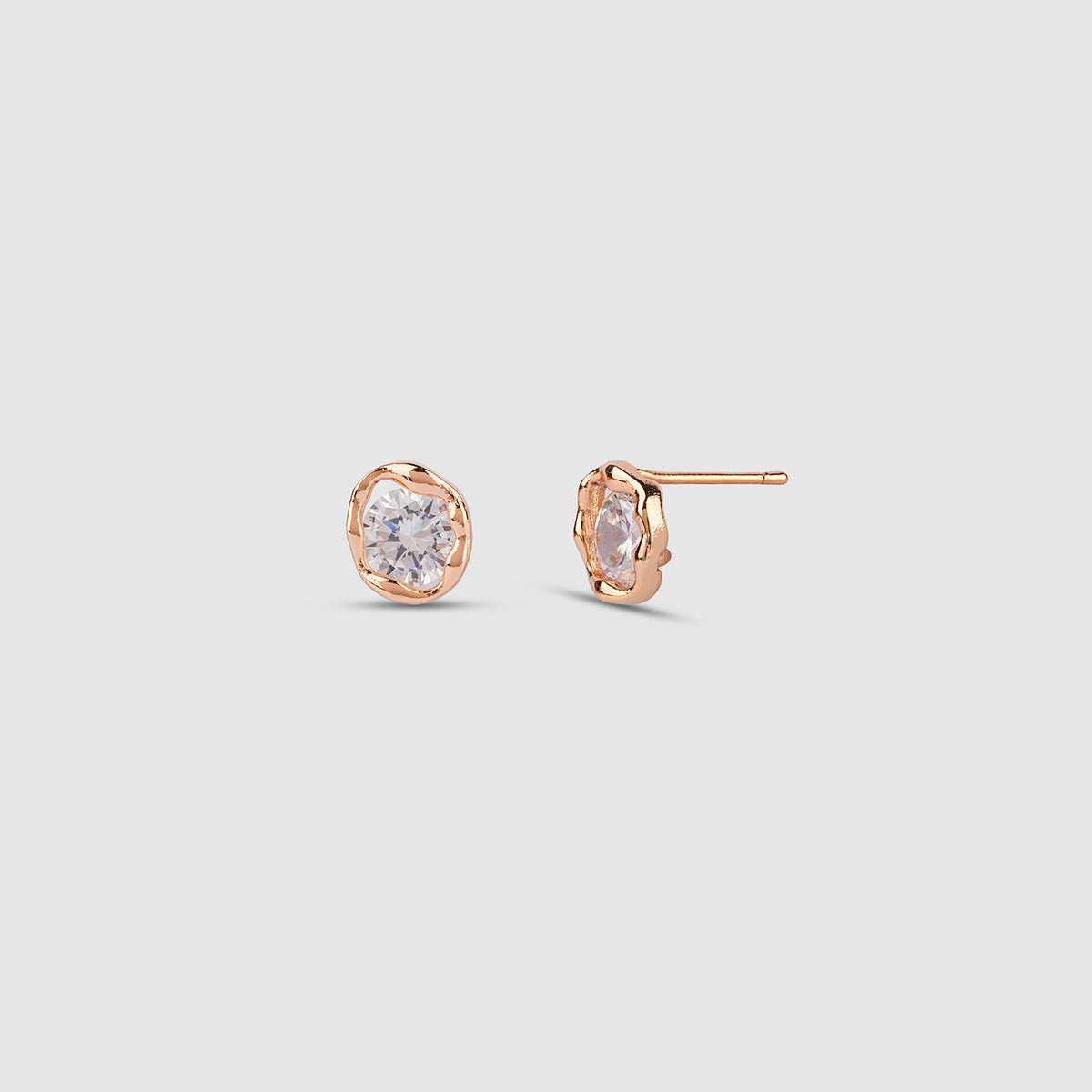 Round Solitaire Stud Earrings